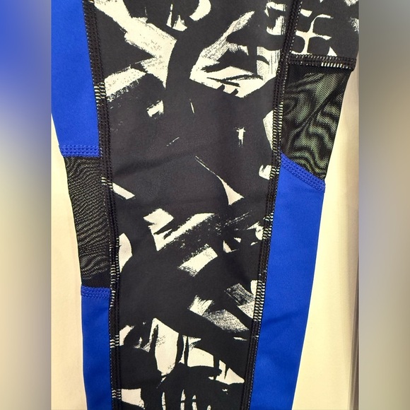 NWT LuLaRoe Rise Fearless Athletic Legging Size Med - Picture 9 of 9